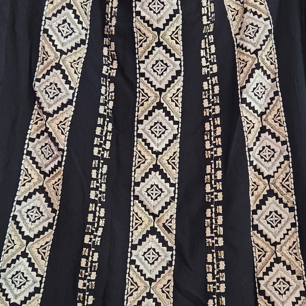 Women's Sundance Black Blouse With Cream/Tan Embroidery, Size L - Picture 12 of 16